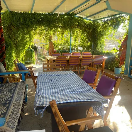 Soeguet Erol Koey Evi Casa de Férias Taslica