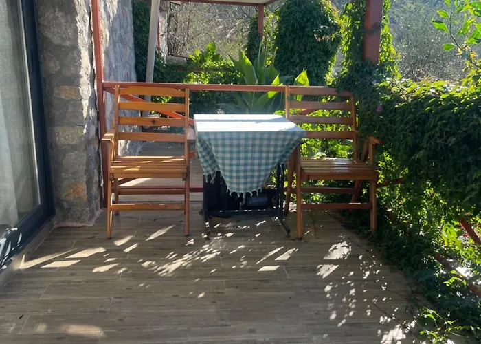 Soeguet Erol Koey Evi Casa de Férias Taslica