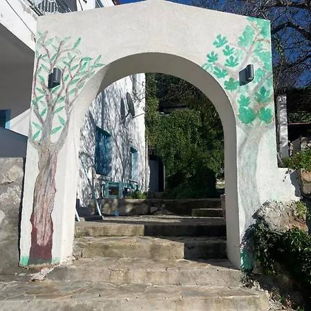 Soeguet Erol Koey Evi