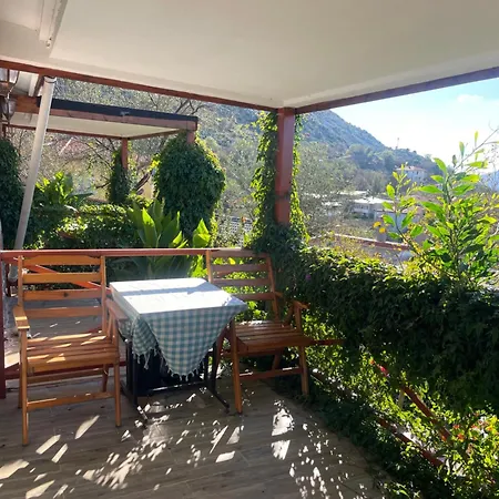 Semesterbostad Soeguet Erol Koey Evi