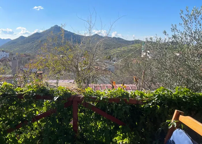 Soeguet Erol Koey Evi *